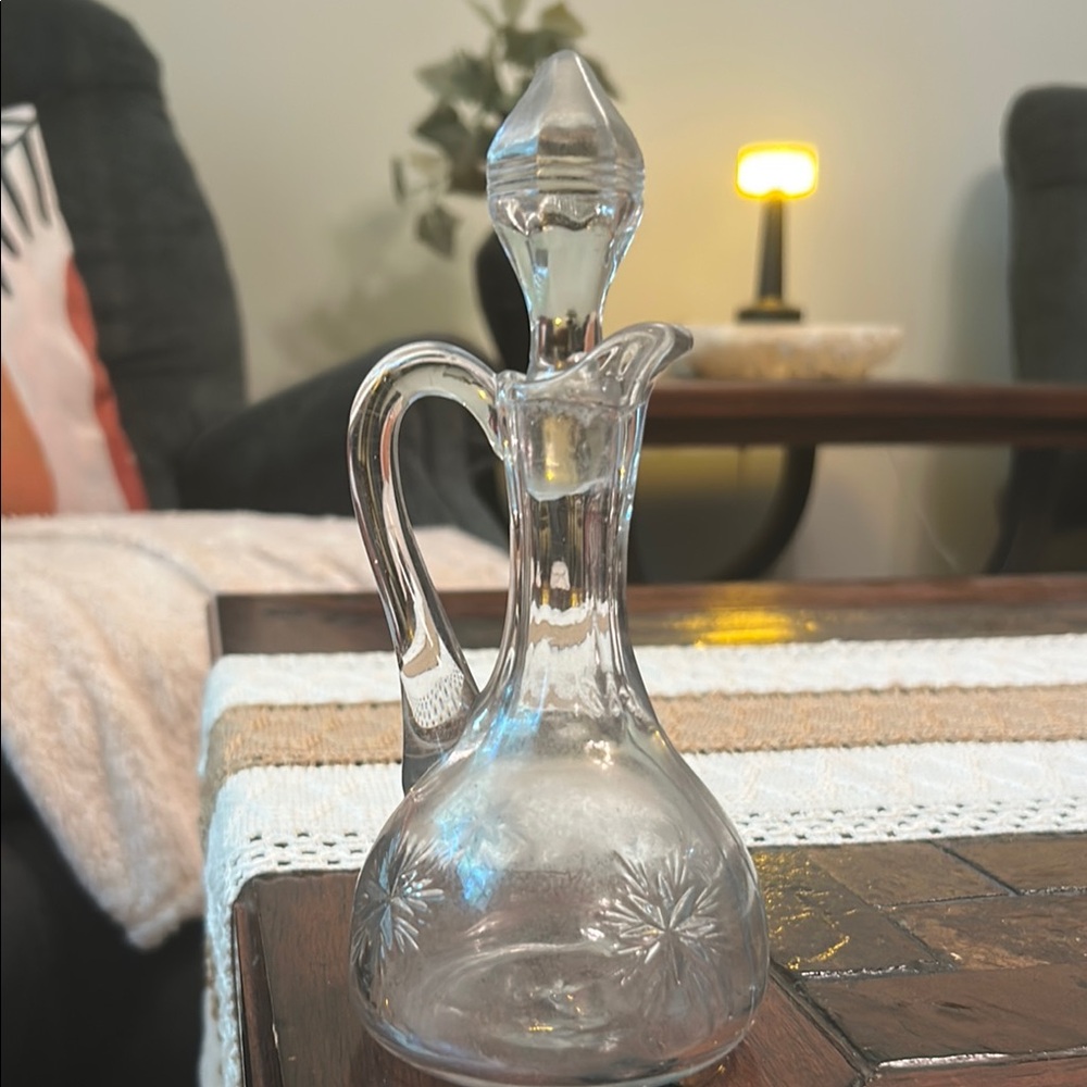 Elegant Vinatge Glass Cruet Bottle with Stopper